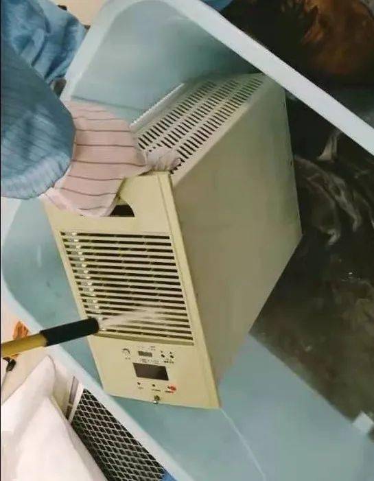 科技守護(hù)電網(wǎng) 通信設(shè)備帶電水沖洗技術(shù)成功首試，為運維服務(wù)注入新動能